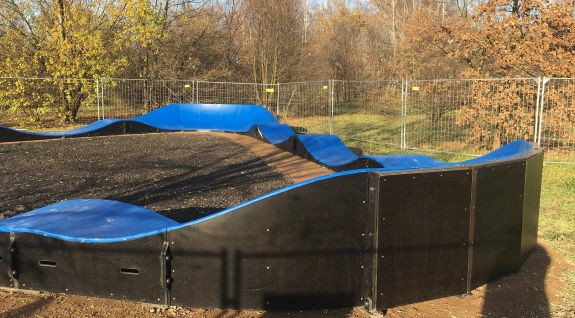 Compuesto pumptrack