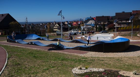 Pumptrack fabricado en tecnología de módulos