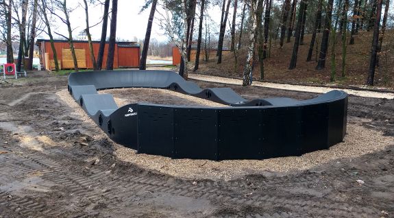 Pumptrack fabricado en tecnología de módulos