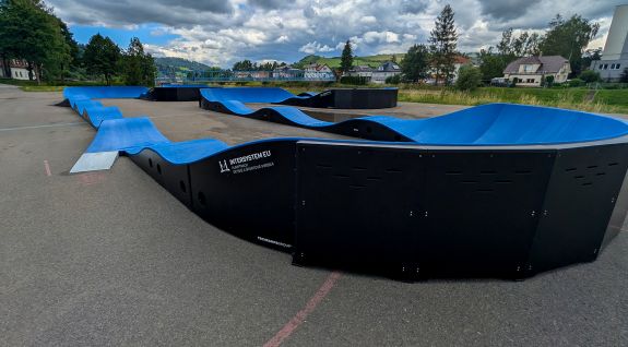 Pista de pumptrack de Tvardosin 