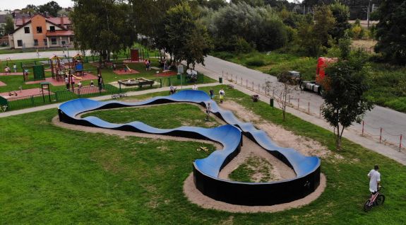 Pumptrack adaptado para longboard